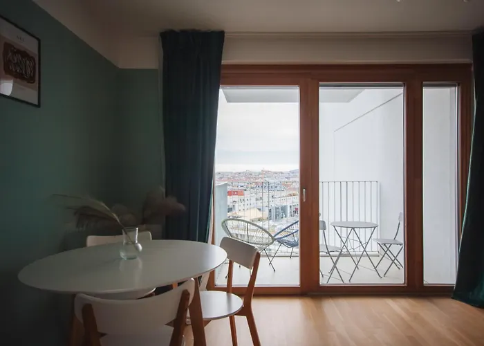 Decorous Cozy View * Viena